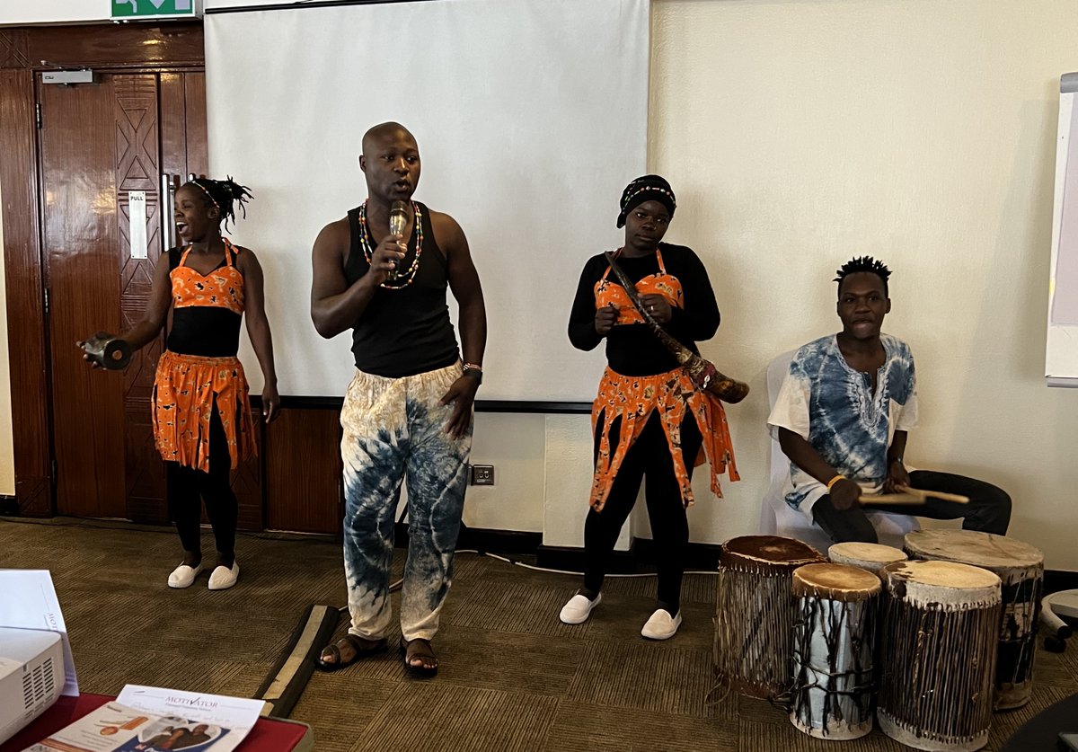 TMG_think's tweet image. After laying out the multiple challenges of urban #foodsystems, Day 2 takes a deep dive into roles and responsibilities for achieving  the #RighttoFood - but first, Wasanii Sanaa, a youth theatre group from Kibera drum up some enthusiasm. #UrbanFoodFutures