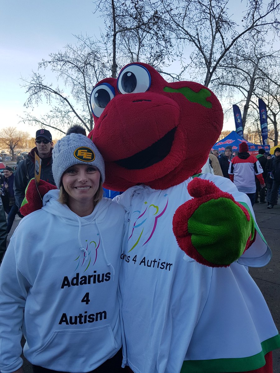 clamchowder7's tweet photo. #AutismAcceptance 100.000 % #Corruption! @TheHCGM #ShameOnYou ! Hellenic Community of Greater Montreal! YOU DONT GIVE A DAMN ! FOR US 100 % #suffering #everyday WITH AUTISM ! I HAD 4 PERSONS #NOMINATING ME ! YOU AWARD A FORMER PRESIDENT MR.PAGONIS! GREEK OF THE YEAR ! #Montréal https://t.co/V74m7fEUya