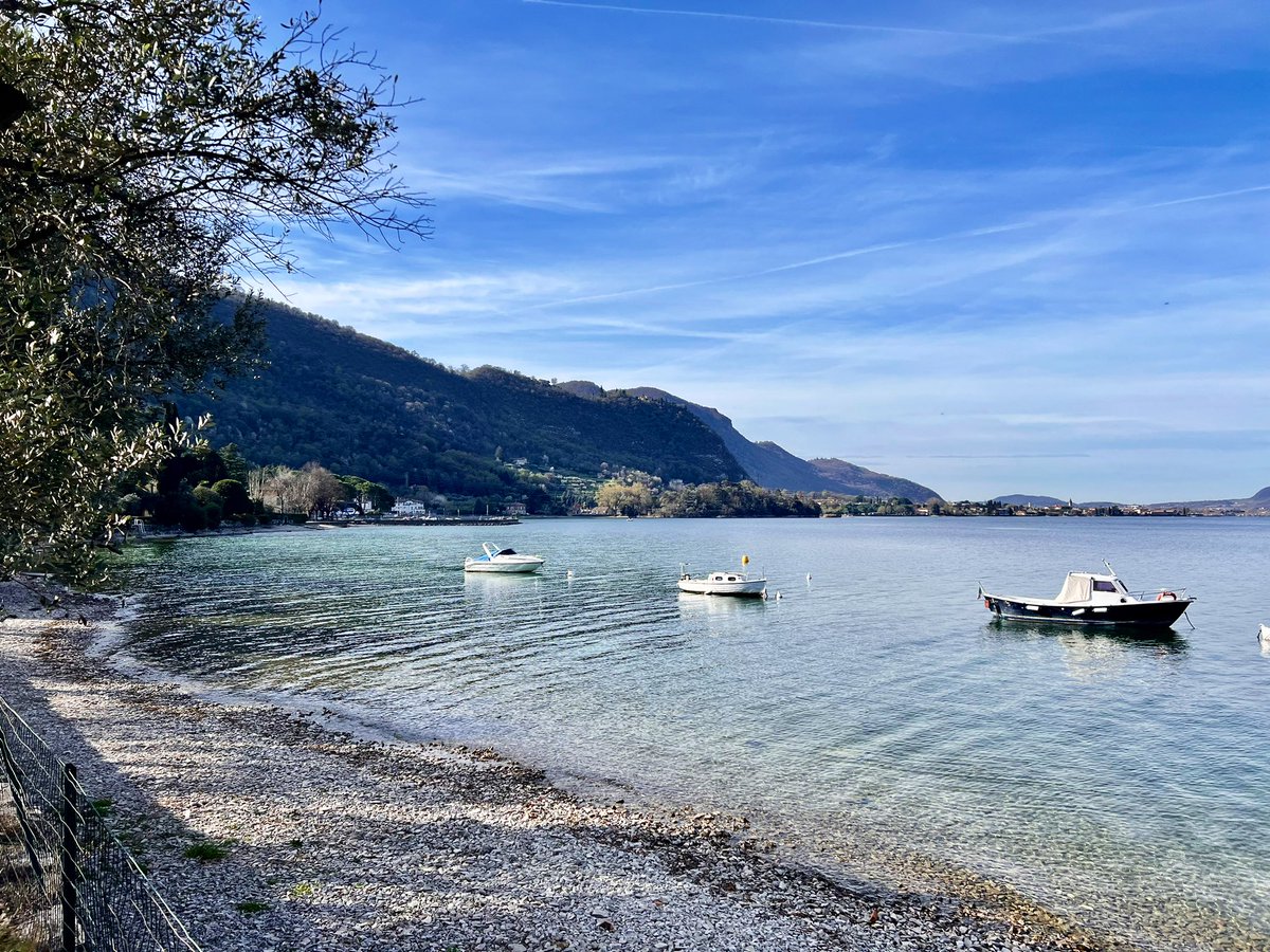 Going to be sad to leave this wonderful place we’ve called home over the last few days. Lake Iseo has been magical and such a friendly wonderful area 🏞️🇮🇹🌺☀️💦 Just got to get back along the VERY narrow road once more.. shall be breathing in LOTS 😬🚐😅🤣