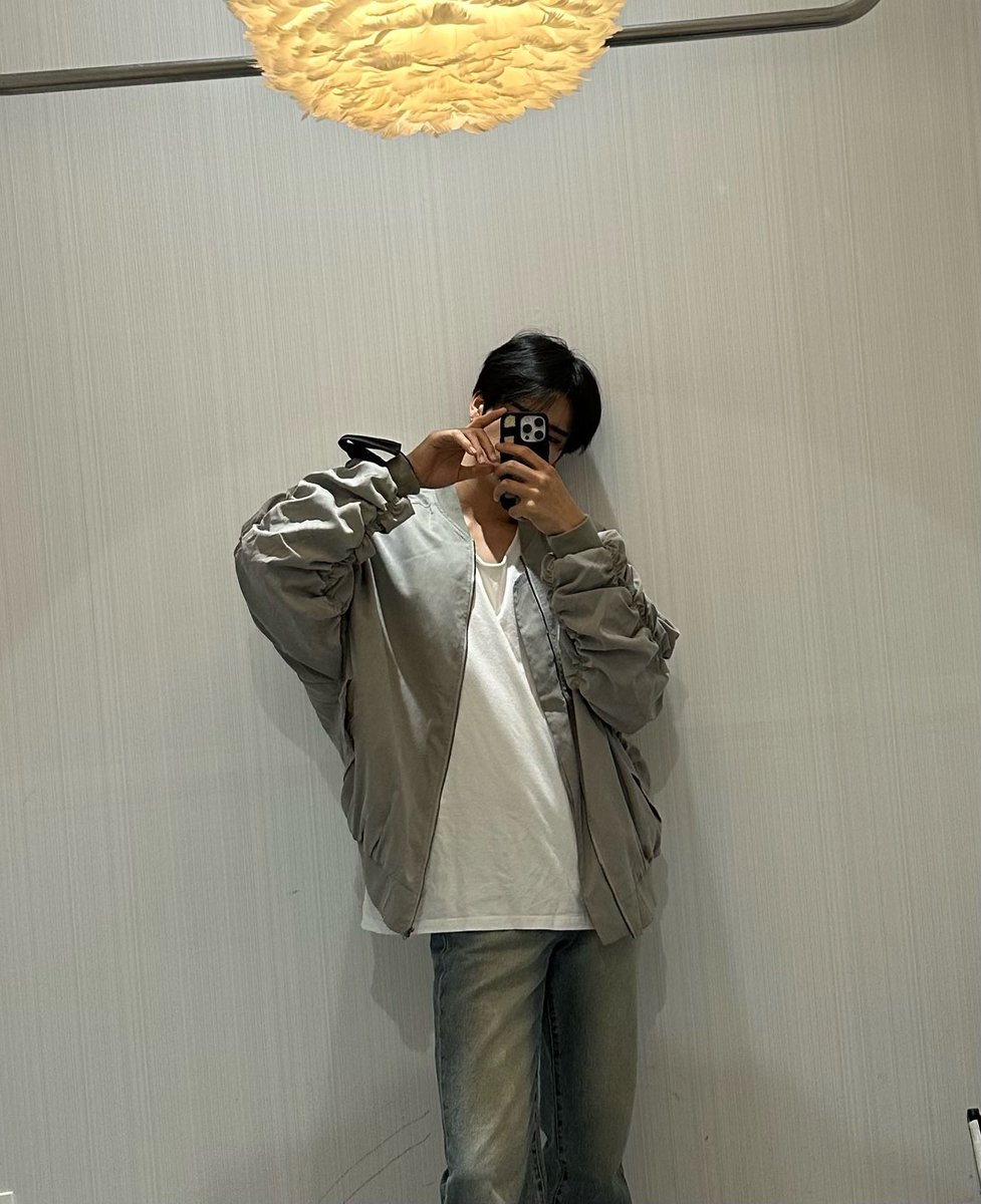 FranceSerim's tweet photo. 🫧 UPDATE•30.03.22

#SERIM a publié une nouvelle photo sur bbl

#CRAVITY #크래비티 #세림 #LUVITY https://t.co/clhW88myQZ