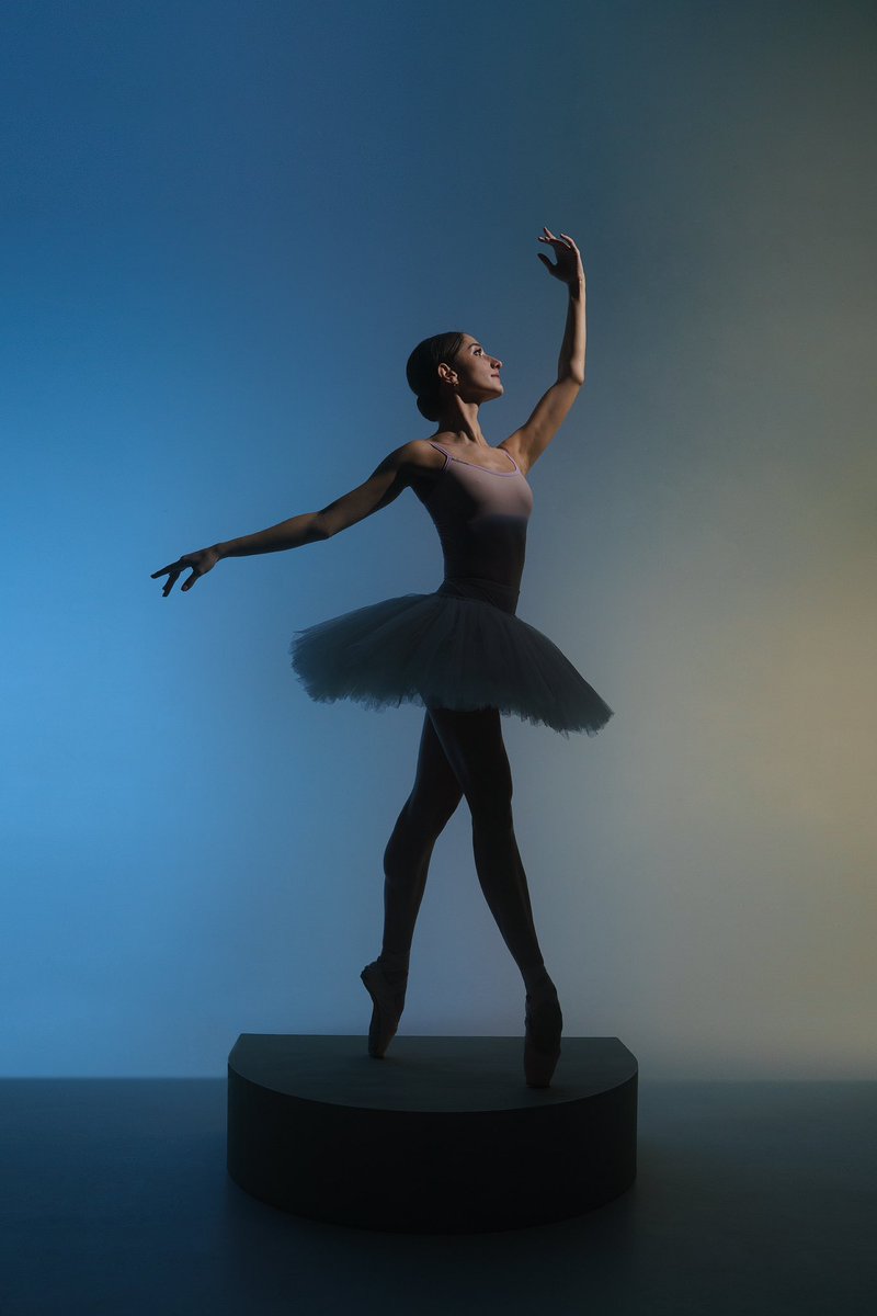 AnnaShuv_'s tweet photo. Good morning my dears!

Yesterday one of my ballerina friends invited me to her premiere!  Ballet is a pleasure and admiration for me, but I know what a huge job it is.

——
Unminted https://t.co/0pyHu1rpWn
