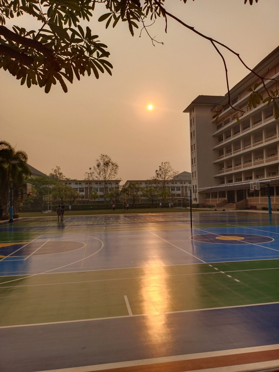 TeachingInThai's tweet photo. @bangkok_pat 7:45am at my school in Chiang Mai this morning. No filter. Walked in my classroom, turned on the 2 Xiaomi air purifiers. Both read about 200 PM2.5. My class has 22 ten year olds in it. None wearing N95 masks. https://t.co/zwd7l9e2bH