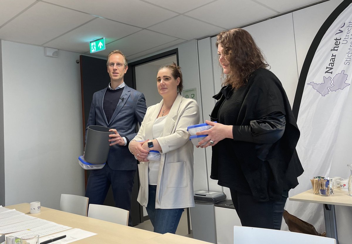 We gaan zo starten met de notariële loting. Te beginnen met 232 leerlingen voor 203 beschikbare plaatsen op het USG… #povo