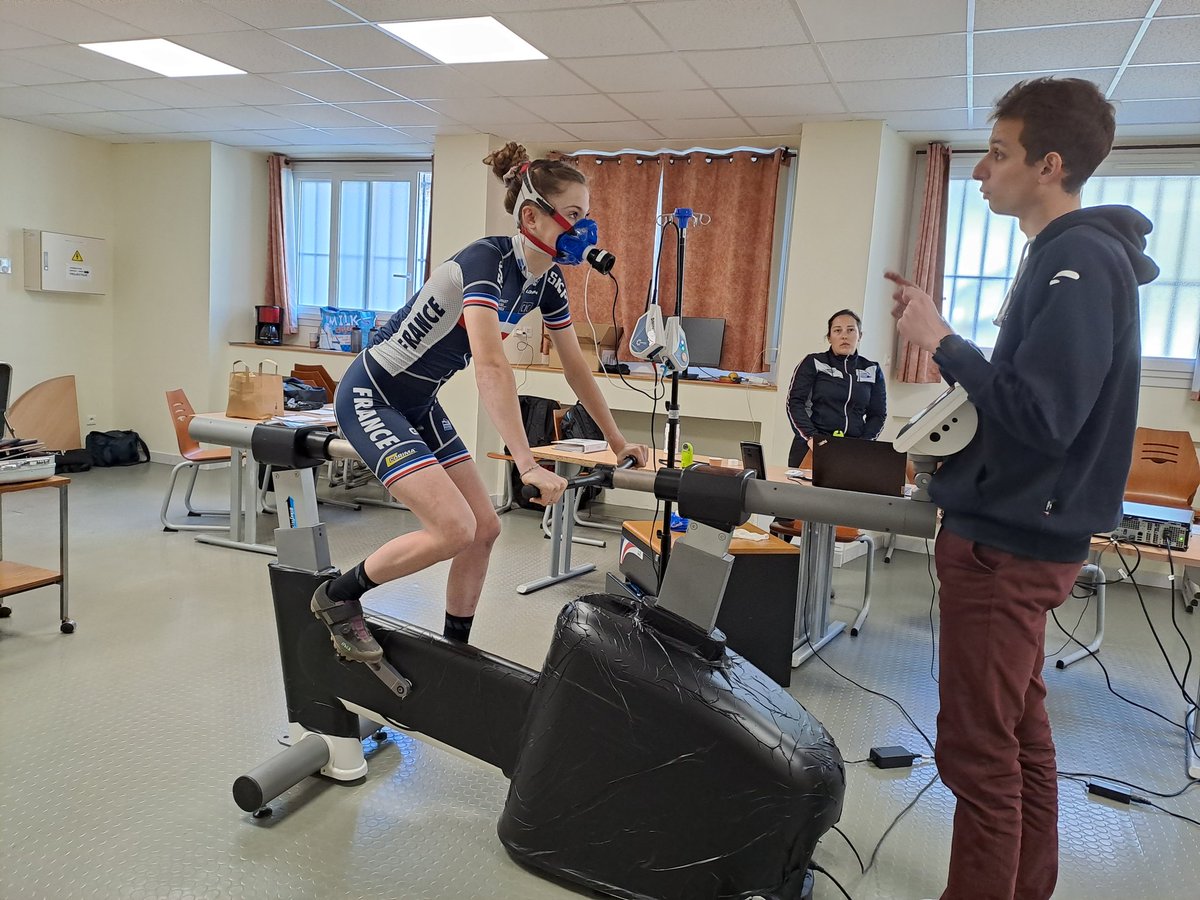 EmmanuelBrunet's tweet image. Belle semaine d&apos;évaluation du groupe olympique à @crepspa / @Iris_Sachet et @quent_rousseau grâce à 1 matériel de pointe @Agence_du_Sport @MtrainingFR @IAPS_Lab @INSEP_PARIS 
Ce matos nous a fait qq caprices tant ces athlètes @FFCyclisme ont des qualités exceptionnelles