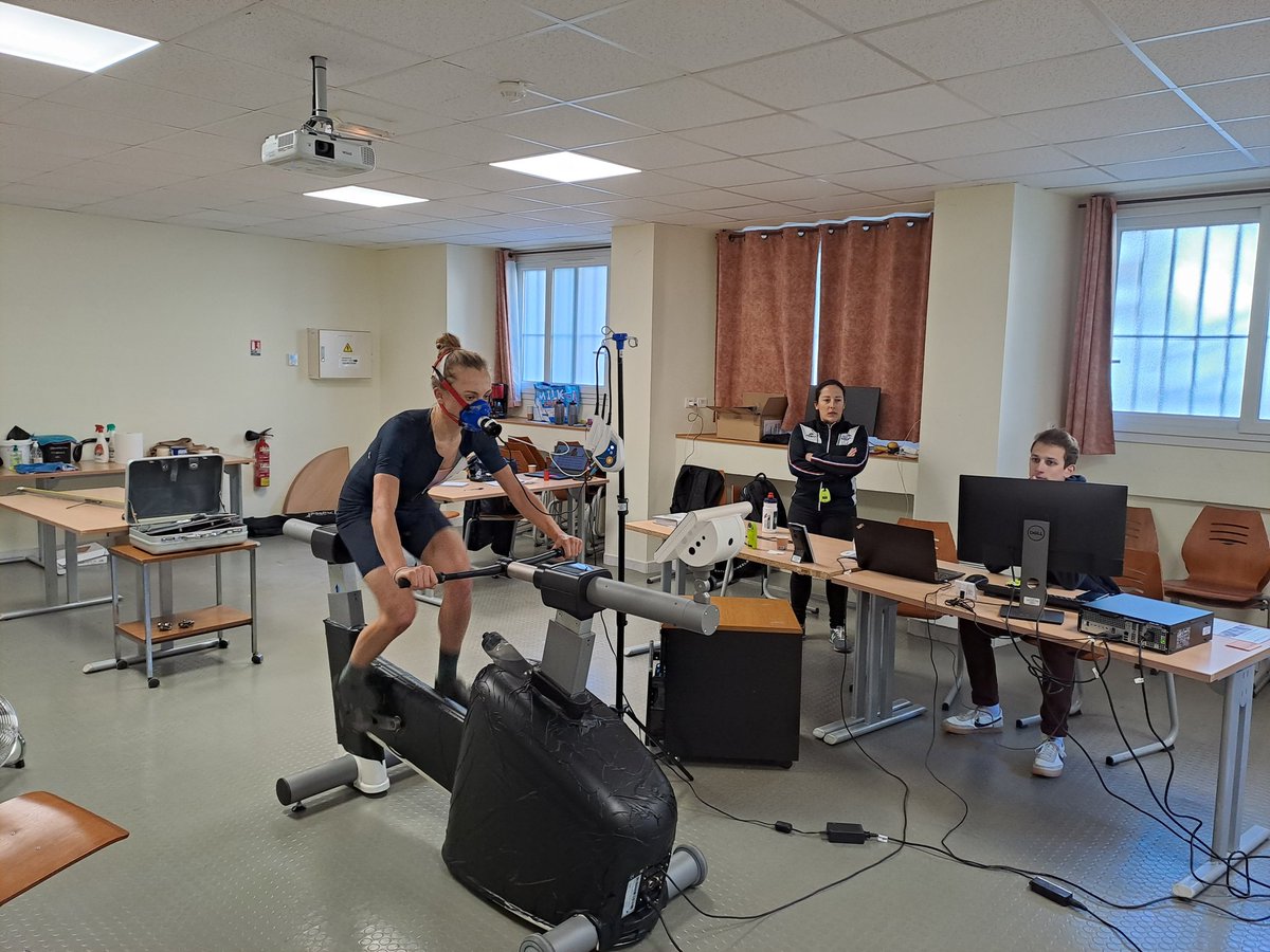 EmmanuelBrunet's tweet image. Belle semaine d&apos;évaluation du groupe olympique à @crepspa / @Iris_Sachet et @quent_rousseau grâce à 1 matériel de pointe @Agence_du_Sport @MtrainingFR @IAPS_Lab @INSEP_PARIS 
Ce matos nous a fait qq caprices tant ces athlètes @FFCyclisme ont des qualités exceptionnelles