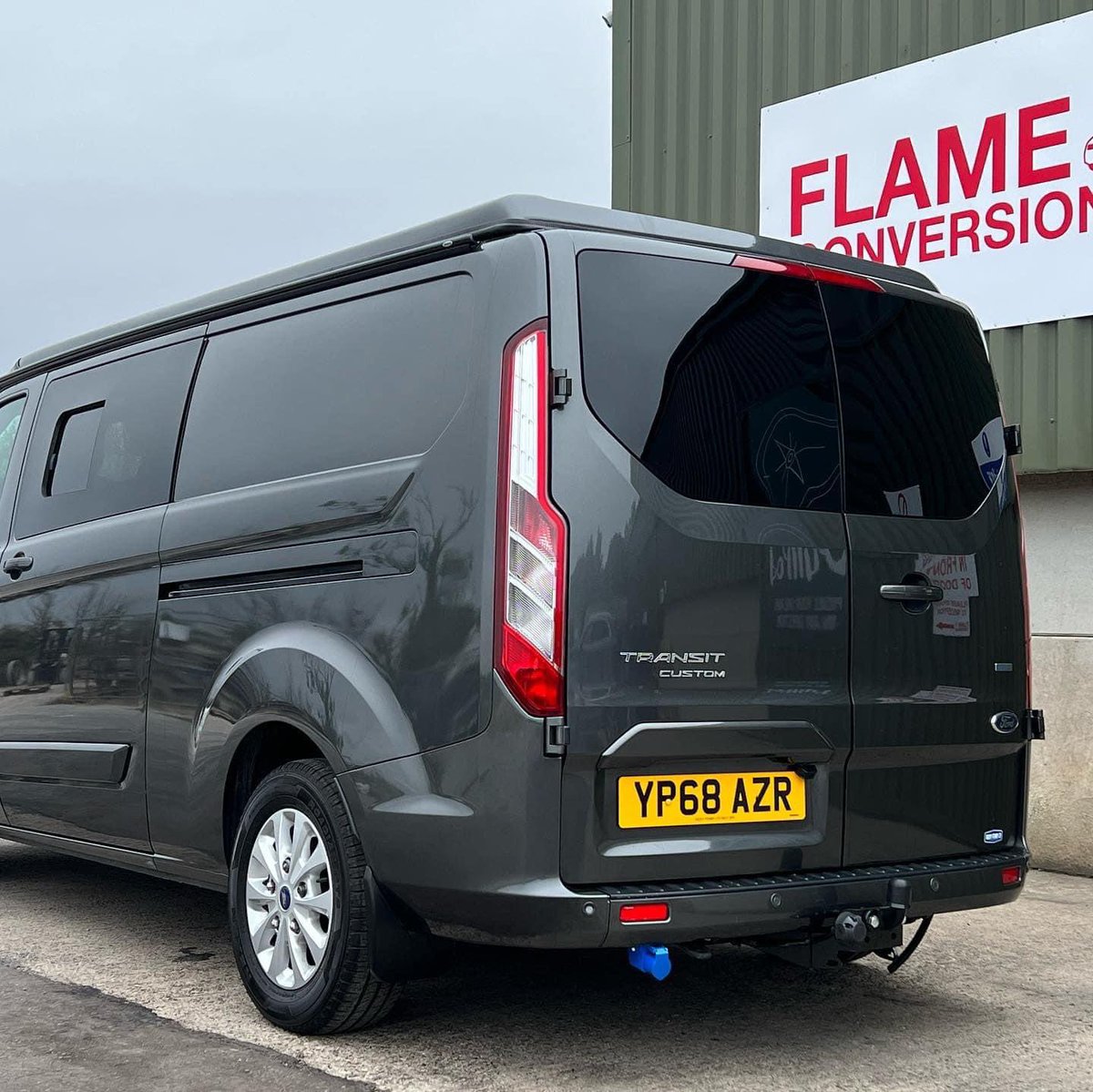 FlameConverts's tweet photo. That time of year again for all your window fitments🪟

Any make/model we fit them all💯

We fit only the best,fully warranted and fully insured✅

Plenty of deals on windows currently available👀

Drop us a call for a quote🔥 https://t.co/zAriZfso3k