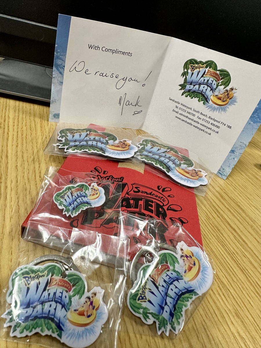 BlueSkiesFund's tweet photo. Ooooo look what's arrived ...
MASSIVE THANK YOU @SandcastleWater !! #PinTrade #TwitterTrade #WeRaiseYou #NextChallenge ? @BobbyBearBTH Loves his new 'BLING' ;) https://t.co/1AGQ0ymW1u