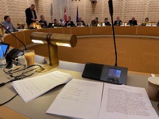 Troels_Toft's tweet photo. Under valgkampen foreslog jeg, at Roskilde Kommune arbejdede for at genoplive visionen om at etablere en grøn international forskerpark i Roskilde Kommune. 
Under byrådsmødet punkt 52 i går aftes, stemte hele Roskilde Byråd for at forsøge at genoplive projektet.
#DKpol #DKgreen https://t.co/gd8qMcV7ar