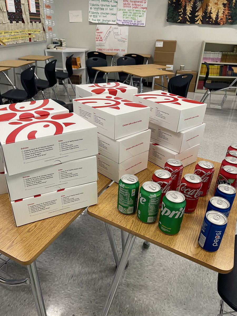 CassandraVJames's tweet image. Modeling/ Perfect Practice (PLC in Classroom Mode) - The American Lit participates in a Book Cover Summarizing Activity (RL2) before diving into writing their alternative endings to The Story of an Hour (W3). We certainly had some colorful endings! #bigrock2 #tier1instruction