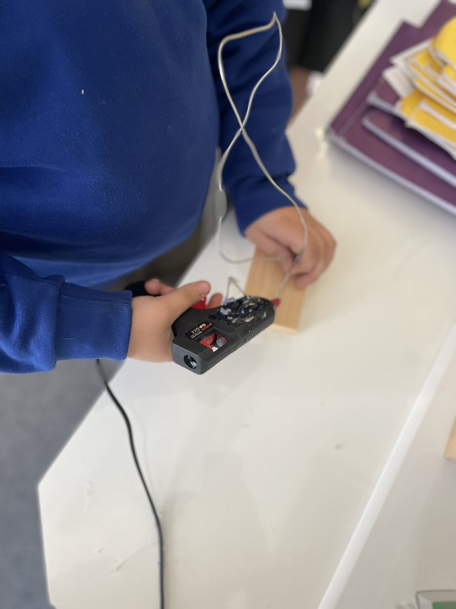 EllesmerePS's tweet photo. Our hard work has paid off, year 5 have completed their amazing sculptures inspired by @SHONIBARESTUDIO @YinkaShonibare We are so proud of the children’s efforts #art #minimission #sculpture https://t.co/AXr6O1Kqr7