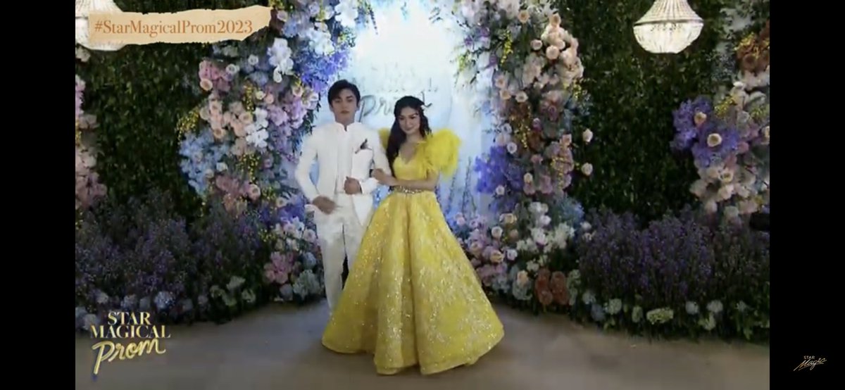 CapiliAnne03's tweet photo. Will you marry me nga kc dapat Un .. Anu ba @imsethfedelin Ppatayin mo ba kami sa kilig .. 

FRANSETH AMagicalProm
#FrancineDiazEnchantedProm 
#BestBoySethFedelin https://t.co/ijqgs8SA6k