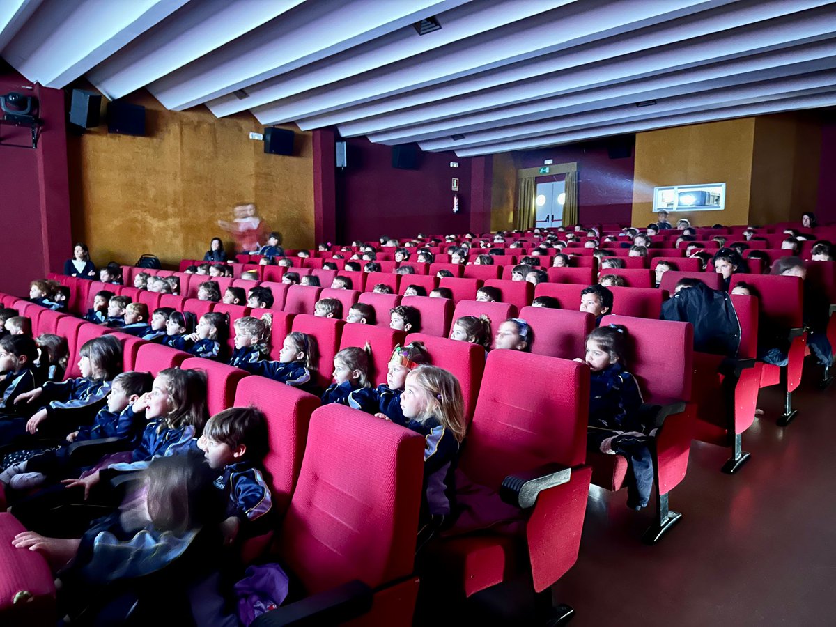 CCMiramadrid's tweet image. Aprovechando que es la semana cultural y como final de trimestre, una de las actividades que hemos realizado es ir al cine de Paracuellos y ver la película de “Canta 2”

#colegiomiramadrid #miramadrid #googlereference #cine #canta2 #infantil