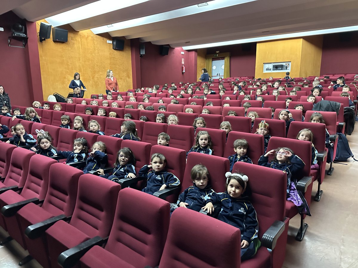 CCMiramadrid's tweet image. Aprovechando que es la semana cultural y como final de trimestre, una de las actividades que hemos realizado es ir al cine de Paracuellos y ver la película de “Canta 2”

#colegiomiramadrid #miramadrid #googlereference #cine #canta2 #infantil