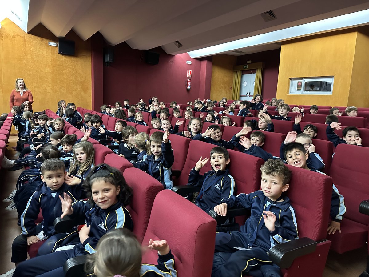CCMiramadrid's tweet image. Aprovechando que es la semana cultural y como final de trimestre, una de las actividades que hemos realizado es ir al cine de Paracuellos y ver la película de “Canta 2”

#colegiomiramadrid #miramadrid #googlereference #cine #canta2 #infantil
