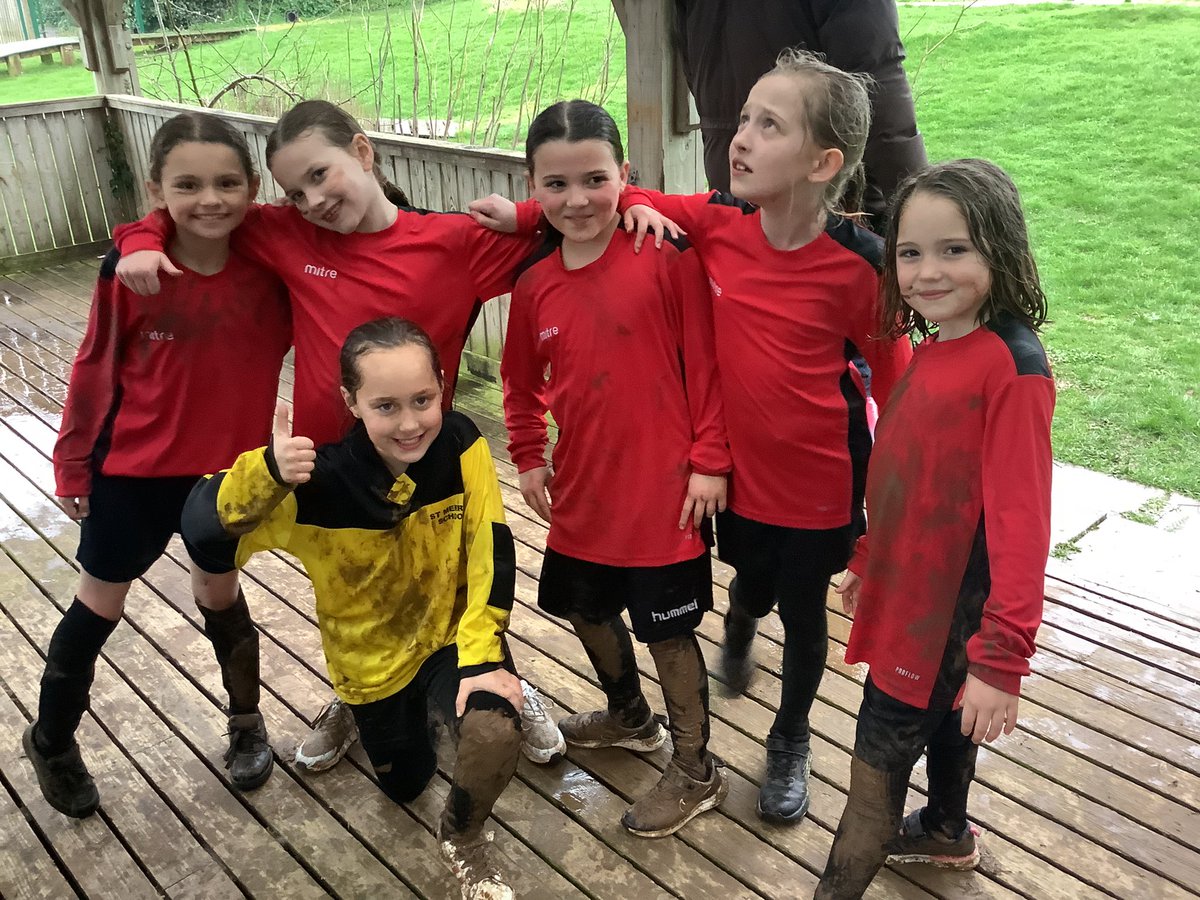 A massive well done needs to be given to these year 3 and 4 girls for their effort and determination playing football in Wadebridge yesterday. These pictures sum up the conditions they had to play in and despite the matches getting called off halfway, they still did us proud! 💪