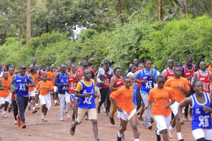 RaisingHopeInt2's tweet photo. On 26th March 2023 Sunday, Jinja town turned up in a big way for the SCD Awareness Run, showing support and solidarity for those affected by the disease. The turnout was a testament to the power of community and the importance of spreading awareness about SCD.@AlexMuhangi https://t.co/SStiLfgTRR