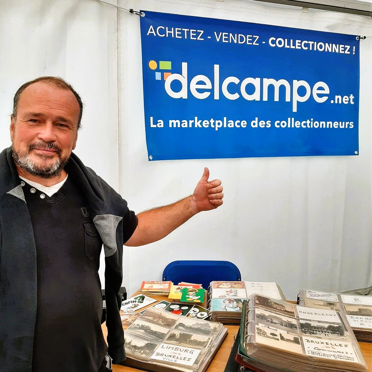 sdelcampe's tweet photo. Comme notre super Delcampeur Remy a appris que j'avais été triste de manquer la grande brocante de Temploux l'année passée 😭 ... il m'a envoyé les photos où on voit les affiches Delcampe un peu partout ! 🥰
#sebastiendelcampe #delcampe #temploux #brocantedetemploux https://t.co/HaQyVc42cD