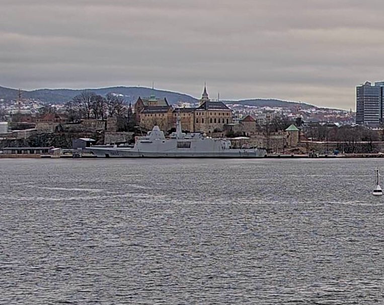 WarshipCam's tweet photo. French Navy Aquitaine-class frigate FS Aquitaine (D650) (tentative -can't fully read the hull number) in Oslo, Norway - March 30, 2023 #fsaquitaine #d650 @Jef_Hilsen 

SRC: webcam https://t.co/7mkvazOGRc