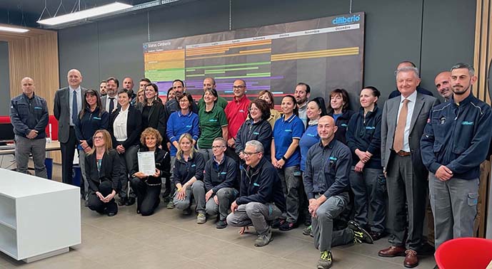 IndMeccanica's tweet photo. Oggi è stato consegnato a Cimberio S.p.A. il certificato rilasciato da #ICIMGroup (Ente di Certificazione di ICIM Group) che attesta la certificazione volontaria della Parità di Genere secondo la UNI/PdR 125:2022.
Un primo traguardo per la riduzione del gap di genere. https://t.co/0iMVi2Y6TL