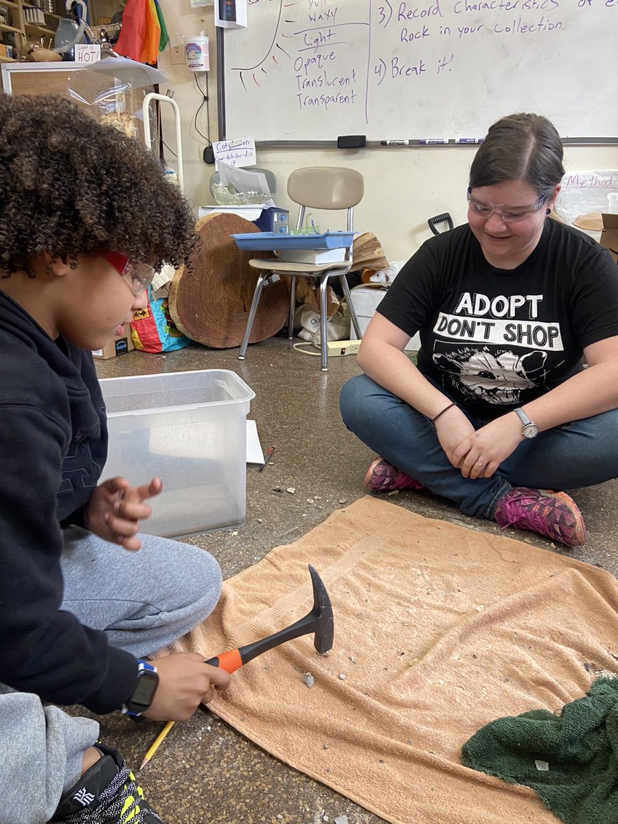 CFStweets's tweet image. 3rd and 4th-grade students are seen here in science breaking open rocks. Students were opening rocks to search for characteristics of known minerals.

#CFSscience #CFSgrams #CFS3rdand4thgrade #projectbasedlearning #quakereducation #scientificmethod #safetygear #hammertime