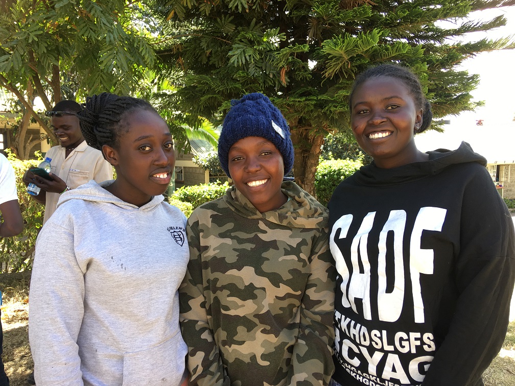 Hand in Hand tweet media