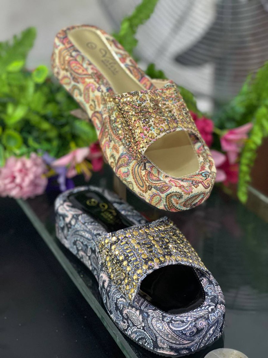 ukememendie's tweet photo. Er AC shoe
No box

12,000❎
8,000✅

Sizes 37-42

Available in 2 designs

To avoid SOLDOUT, Send your money and screenshots to 

https://t.co/iUcylvexK8 https://t.co/SSS56y0LG9
