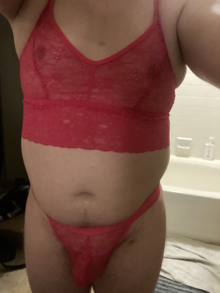 Arkohn's tweet photo. What I wore this week to work under my clothes.  Makes me feel confidant and sexy. https://t.co/jLSiC2yh2I