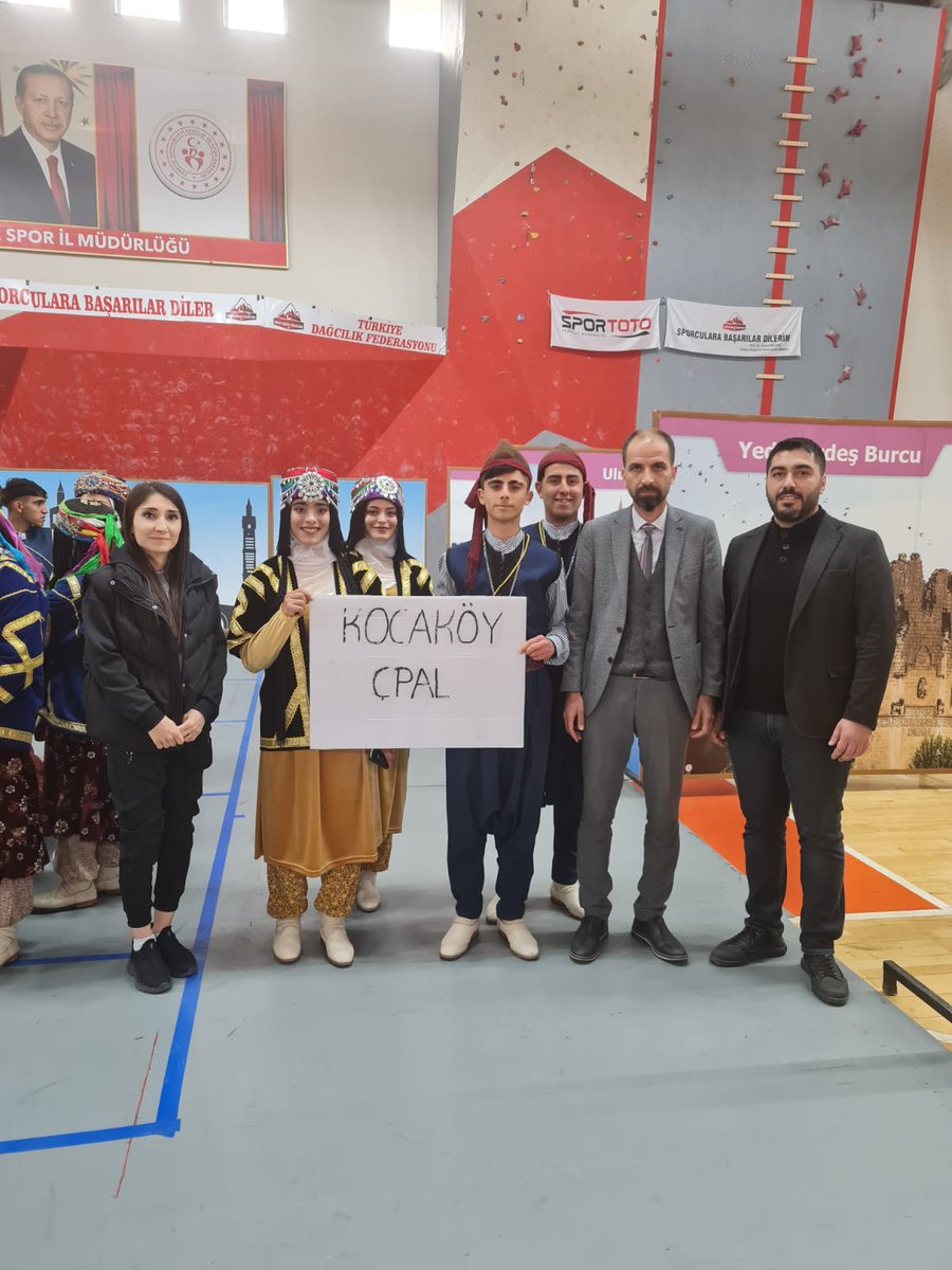 kocakoycpal's tweet photo. Şuraya bi' birincilik bırakalım mı? @kocakoyhem 😎 🏆🥇

Halk oyunları ekibimiz Diyarbakır il https://t.co/6xE5ugeves olmuştur. Emek veren herkese teşekkür ederiz 🙏🏻 

@Diyarbakirmem
@Murat4Kucukali
@Kocakoykaymkmlk
@Kocakoymem 
@Ercanakdogan021 
@kadrizma https://t.co/RwzA0h8eV9