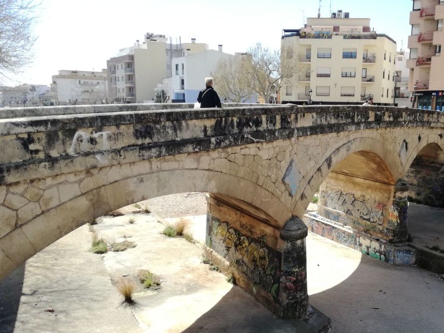 elvendrell_cat's tweet photo. ✅Aprovat inicialment el projecte de conservació i restauració del Pont de França.  

👉El projecte d'execució està valorat en 183.000 euros. 

#elV #avancem #transformacióurbana https://t.co/CCPhBOoLpU