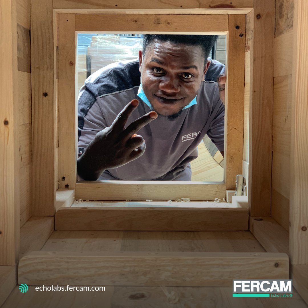 Siamo molto orgogliosi del lavoro straordinario che i ragazzi svolgono ogni giorno sotto la guida esperta di Luigi (@laboratoriolinfa).

Il volto sorridente di Sebastien ci trasmette la passione e la dedizione che mettono i nostri artigiani in ogni progetto 🤗

<a href="/stampaitaliana/">Stampa Italiana</a>