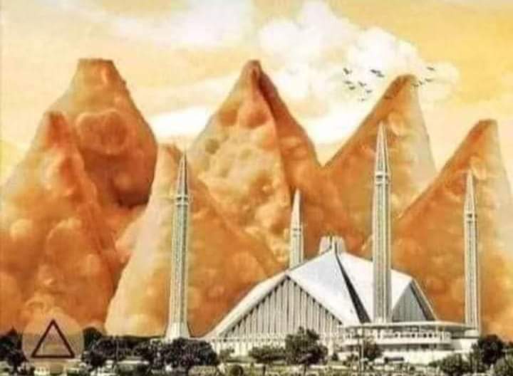 joun313's tweet image. پانچ وج گئے ہیں تو یاد آیا کہ کل ایک سلاما بادی دوست بتا رہے تھے، شام پانچ بجے کے بعد مارگلہ کی پہاڑیوں کا دلفریب نظارہ کچھ ایسا دکھتا ہے۔ بشرطیکہ کہ روزہ زیادہ نہ لگا ہو۔ 🙈