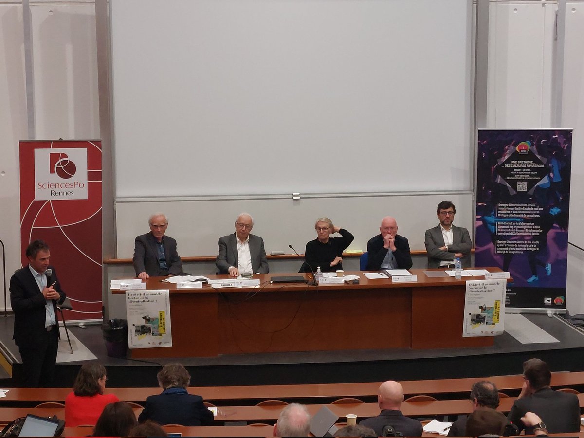 Grand honneur d'acceuillir pour la table-ronde "décentralisation et modèle breton de développement" Edmond Hervé, Marylise Lebranchu, Pierre Méhaignerie et Roger Morin.
<a href="/SPRchaireTMAP/">Chaire TMAP</a> <a href="/BCDsevenaduriou/">B_C_D</a> @Sc_Po_Rennes