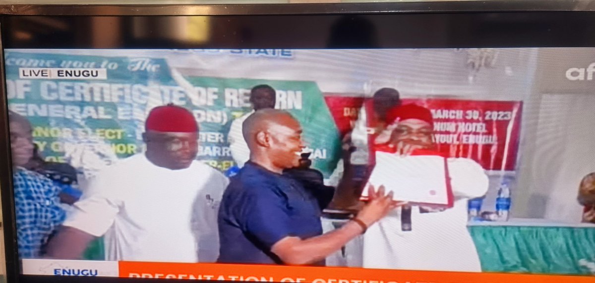 GovUgwuanyiNews's tweet photo. Breaking News!
The Independent National Electoral Commission (#INEC) @inecnigeria presents Certificates of Return to
Enugu State Governor-elect, Dr. Peter Ndubuisi #Mbah and the Deputy Governor-elect, Barr. Ifeanyi #Ossai, respectively.
Thank You Ndi #Enugu!
#TomorrowIsHere https://t.co/iZ5yNRS7jC