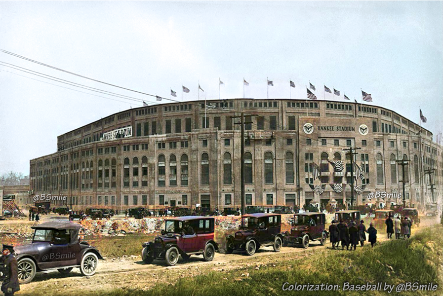 100 Years Ago: Fans arrive for the first ever Opening Day at Yankee Stadium in 1923! #MLB #Yankees #Baseball #OpeningDay