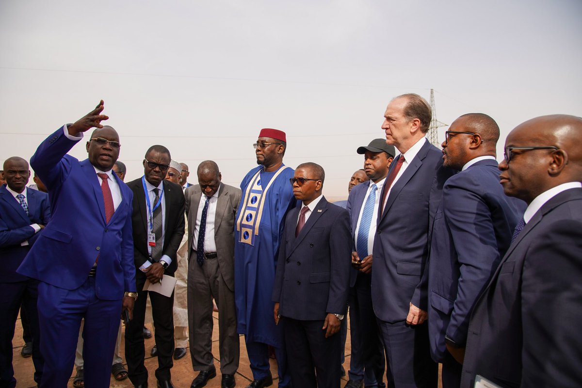 DavidRMalpass's tweet photo. Vastly increasing electricity supply and access is vital for sustainable development in Niger.
At the Gorou Banda Energy Hub, the @WorldBank Group has supported Niger by investing $1.2B in hydro and solar energy generation and transmission line projects. https://t.co/Xvc07ZSD89 https://t.co/kJxGLMmQzu