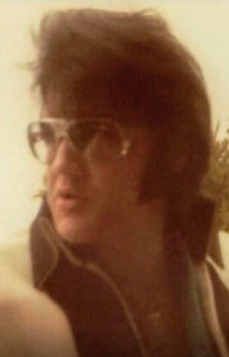 PoweredSinger's tweet image. #ElvisPresley