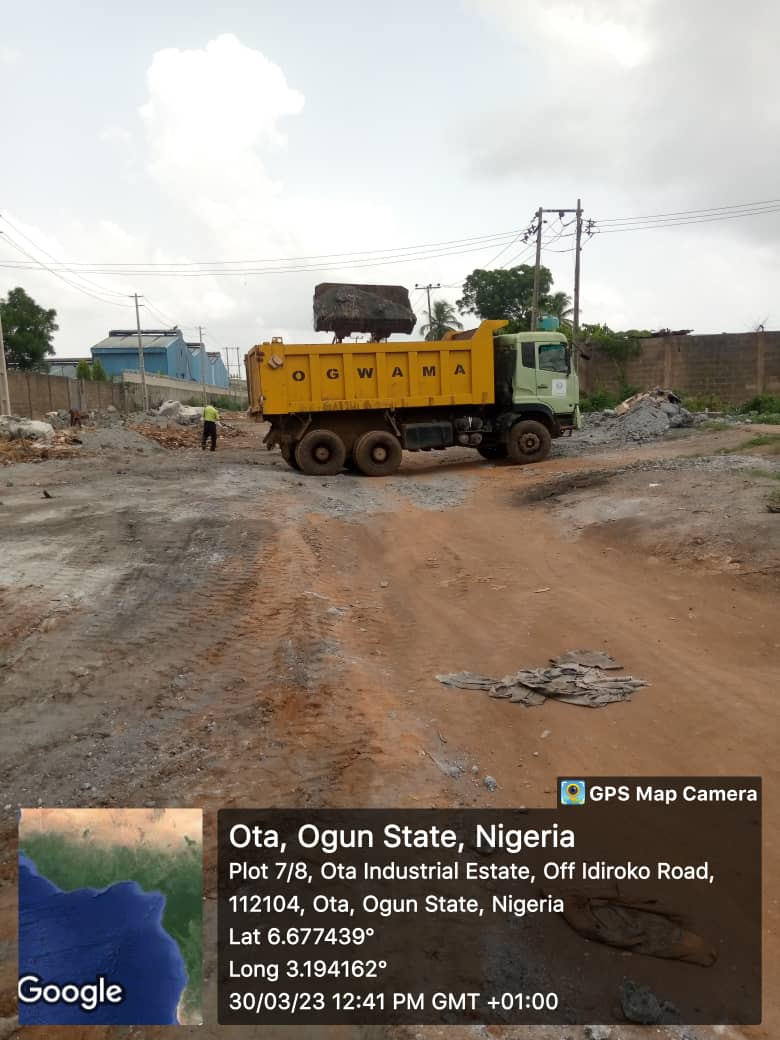OGWAMA2's tweet photo. Ongoing Mechanical Evacuation of Dross for Palliative Exercise of Kurata Dumpsite.
https://t.co/Oyo2WON42v
#KeepOgunClean #ogwama https://t.co/qIgSYYyNZg