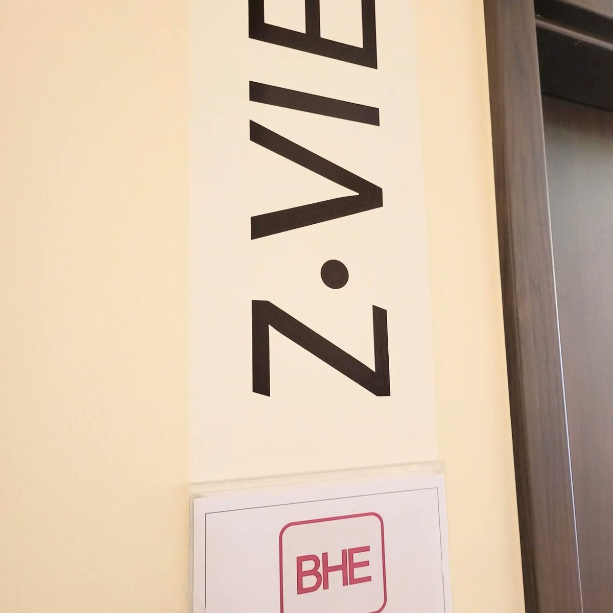CamerinMarcello's tweet photo. #Servicetechniker - eines meiner Spezialgebiete. Für Unternehmen oft der "Schlüssel zum Glück". 

Im Schwerpunkt: das #professionelle, kundenorientierte #Auftreten. Der Bundesverband #BHE setzt mich wie gestern seit über einem Jahrzehnt mehrmals im Jahr ein. 

Dieses... https://t.co/oPznM49sRD