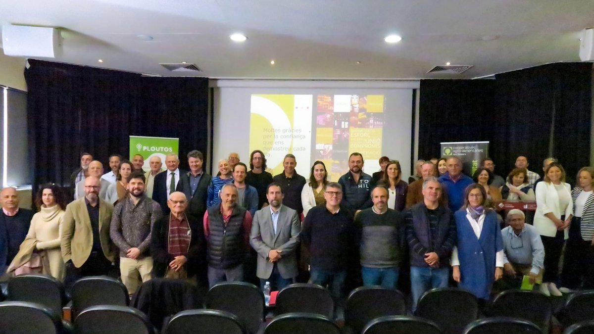 CoopAgroIB's tweet photo. Les cooperatives agroalimentàries d’Illes Balears es consoliden com una entitat solvent del sector, que suposa el 49% de la producció agrària d’Illes Balears

Mès info:  https://t.co/PapVtvLidu

#coops #balears #assamblea
@CoopsAgroES 
@AgriculturaGOIB 
@ConselldeMca 
@gover https://t.co/YQ1gKuIfSb