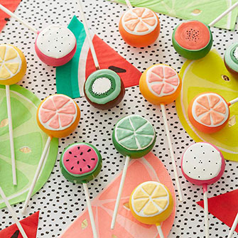 DiddyCakes1's tweet photo. Our new summer cake pops are out now getting ready for summer, get your orders in now to guarantee an order before we take a short break! #SummerisArriving #cakepops https://t.co/TlzrL5Tdfn