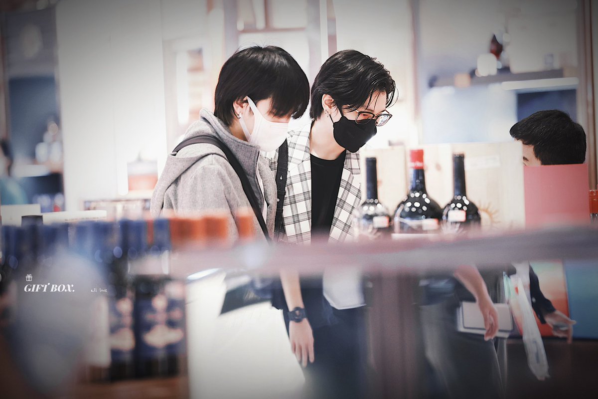 waannaa_'s tweet photo. hey guys how are you? is anyone still staying? please reply if you guys are still with us🥹🖤💙 #bubbles #bsumbody #Beyourlove https://t.co/Suquh0o0H7