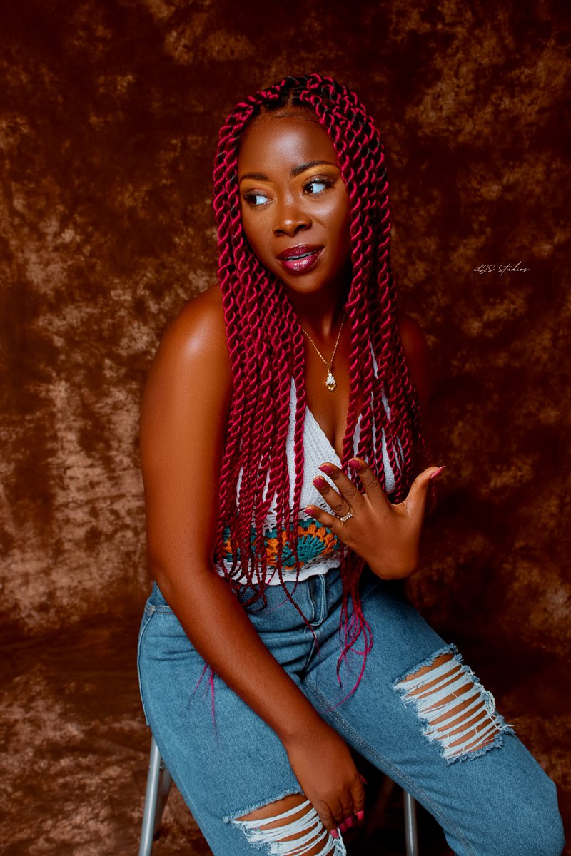 LjsStudios's tweet photo. ❤️ Ce sont les petites choses qui rendent la vie spéciale. Quand on le voit, on se dit "wow", quelle belle photo ! @LjsStudios  
#picture #photoshoot #photo #Cameroon #Cameroun #douala #photostudio #photography https://t.co/a4NcZ8qOhe
