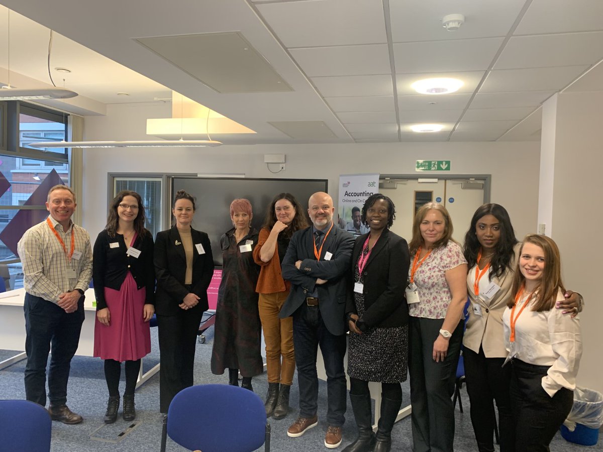 London SE Colleges tweet media