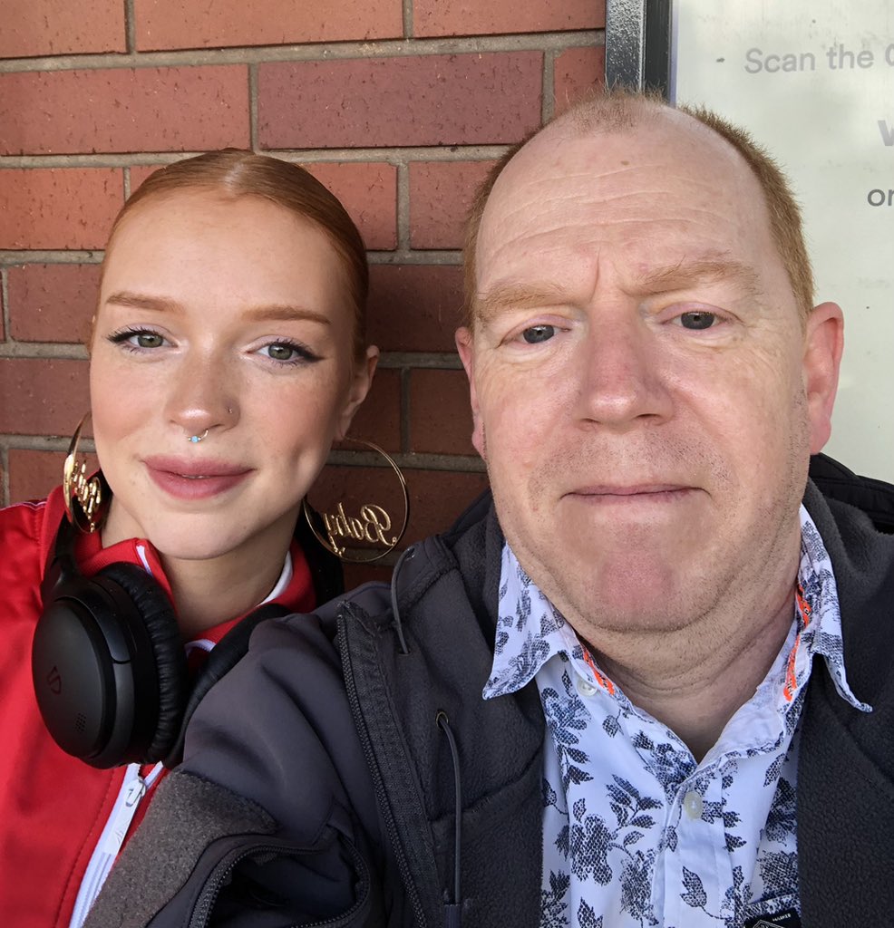 a_timothyj's tweet photo. Happy Birthday to Niamh hope you have a fab day x ♥️🍰🎂🎉 https://t.co/nzKwD3sR0G