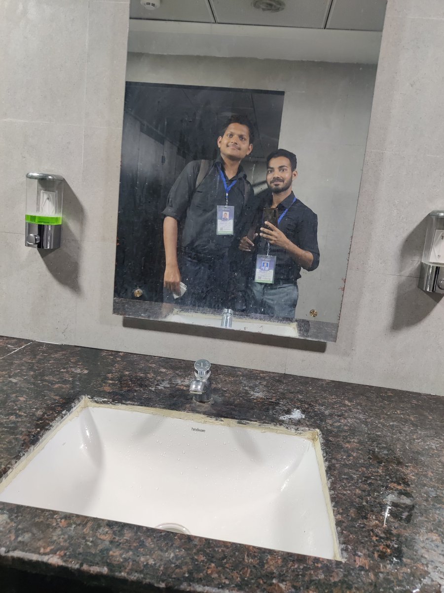 ZZakir09's tweet photo. Just had an incredible experience pitching for our #BharatRide at IIT Roorkee on March 25th! Excited to have shared our product with such an engaged audience. We don't just offer ride-pooling services, but also a class-ride experience for humanity. #startup #onestep https://t.co/9gbKheRea2