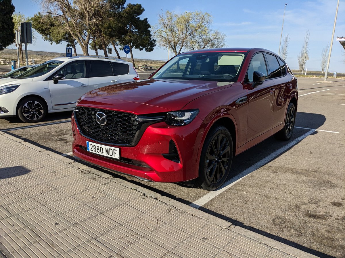 GuilleAlfonsin's tweet photo. Buenos días desde Pina de Ebro.

Hoy y mañana, maratón con el cx60 diesel de Mazda. De momento llevo 325 km a razón de 6,9 litros con destino BCN. https://t.co/TARVEa8ckf