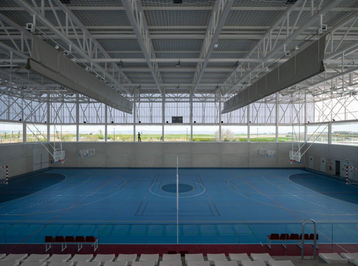 MLArquitectos's tweet photo. Día especial el de ayer, 29 de Marzo de 2023, en el que quedó inaugurado el “Pabellón Deportivo La Unión”. Orgullosos al ver que nuestro proyecto se ha llevado a buen fin y puesto a disposición de los ciudadanos.
@LaRinconada_Web @NGNParquitectos 
Fotografía: Jesús Granada https://t.co/F9SRZZjD4I