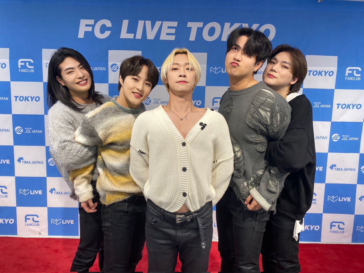 FCLIVE_official's tweet photo. 多才なメンバーが繰り広げるステージとトークがたまらない🤭✨

#NIK (K) LIVE EVENT IN JAPAN
◥◣   SHOW TIME   ◢◤

⭐️本日3/30(木)イベント情報⭐️
🕓 19時-
🎟当日券あり

📍FCLIVETOKYO
🎫チケット▶︎🔗 https://t.co/JCpfsSIPms

#コゴン #ヒョンス #ユンソル #パクハ #テフン https://t.co/48emGjTcEv