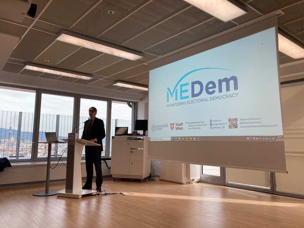 Opening words on the importance of democracy research by Austrian Federal Minister for Science Martin Polaschek & Rector Sebastian Schütze of @univienna at the #MEDemConference today

Starting the work to build a European #researchinfrastructure on democracy research
@MEDem_ERI