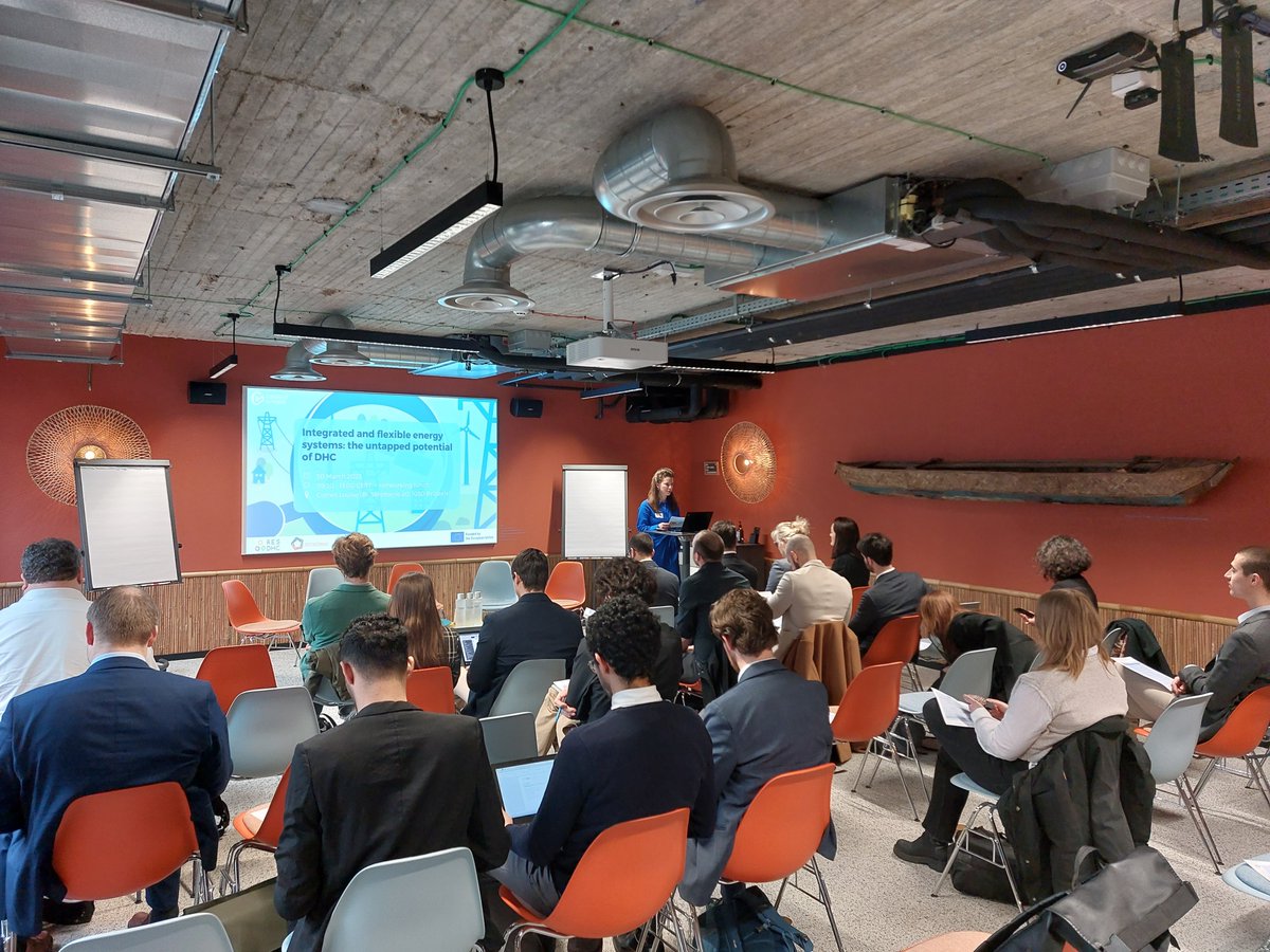 DHCPlus's tweet photo. Let's get started! 💪

🗣️All the speakers are ready to discuss the untapped potential of #DHC to create an integrated and flexible #EnergySystems

Are you around? Don't hesitate to join this fruitful discussion until 1 PM!

📍Join us at Pl. Stéphanie 20

#SectorIntegration https://t.co/RPIdZVcpjX